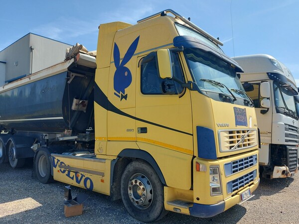 7#8091 Trattore stradale Volvo FH16 T42 in vendita - foto 1