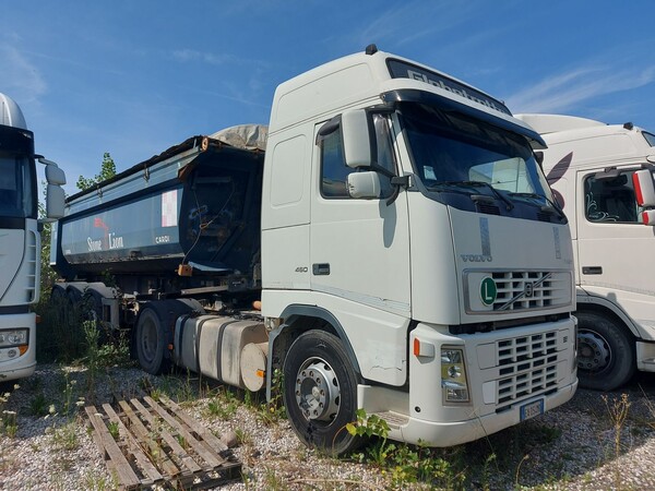 74#8091 Trattore stradale Volvo FH12 T42 in vendita - foto 1