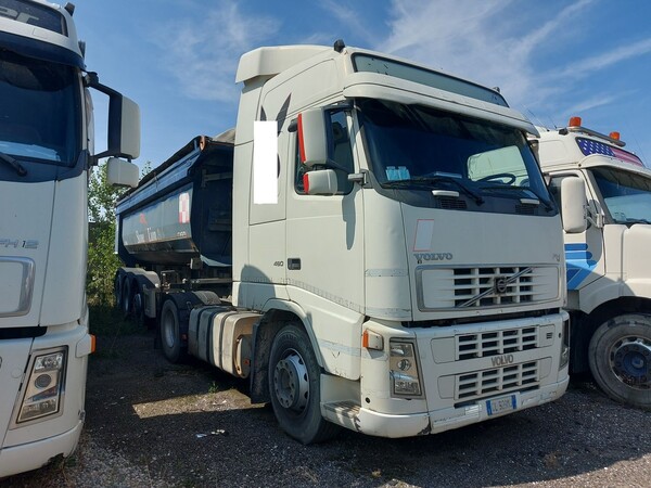 76#8091 Trattore stradale Volvo FH12 T42 in vendita - foto 2