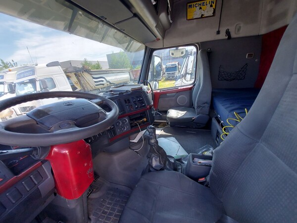 76#8091 Trattore stradale Volvo FH12 T42 in vendita - foto 17