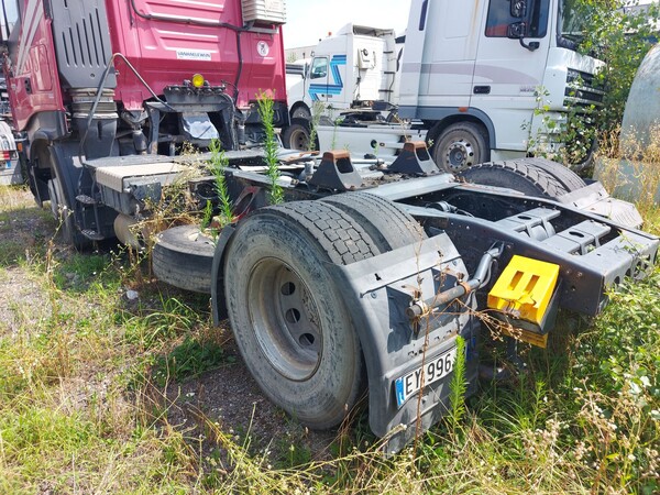 81#8091 Trattore stradale Iveco 440S in vendita - foto 4