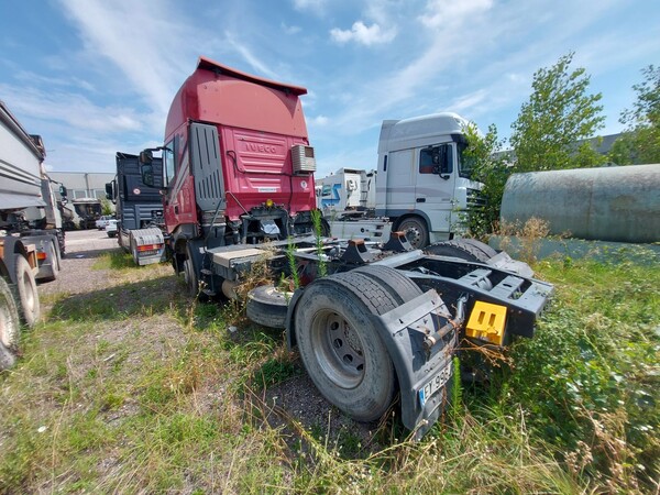81#8091 Trattore stradale Iveco 440S in vendita - foto 5