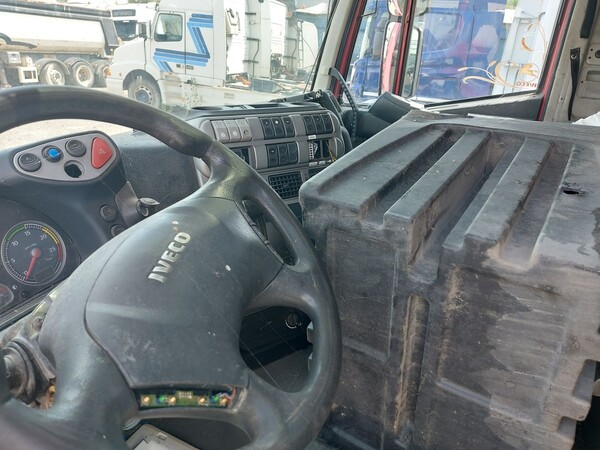 81#8091 Trattore stradale Iveco 440S in vendita - foto 24