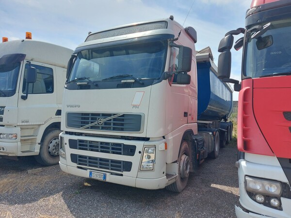 83#8091 Trattore stradale Volvo FH42T in vendita - foto 4