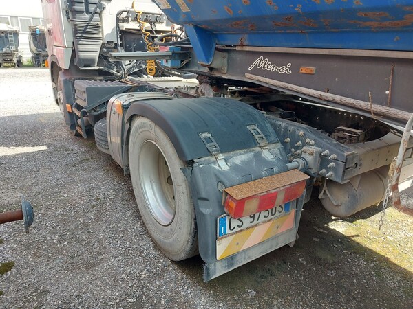 83#8091 Trattore stradale Volvo FH42T in vendita - foto 5