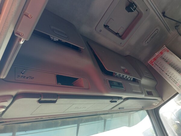 83#8091 Trattore stradale Volvo FH42T in vendita - foto 22