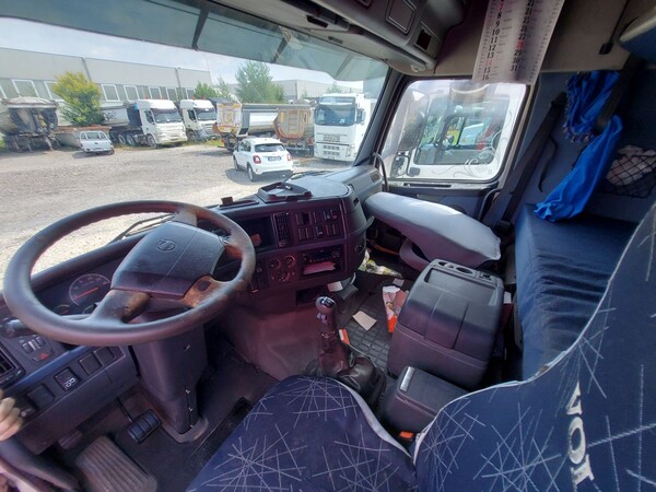 83#8091 Trattore stradale Volvo FH42T in vendita - foto 23