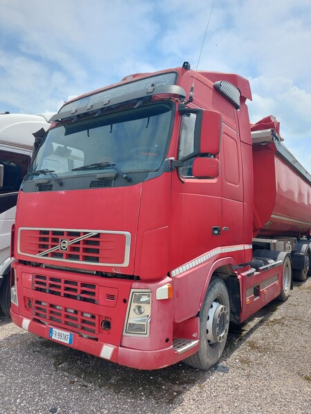 91#8091 Trattore stradale Volvo FH42T in vendita - foto 3