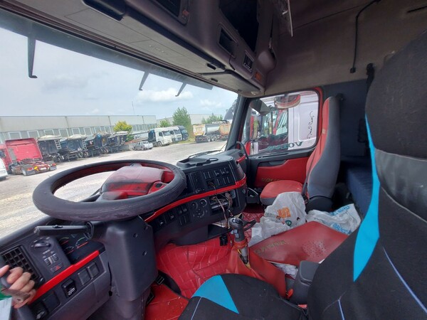 91#8091 Trattore stradale Volvo FH42T in vendita - foto 17