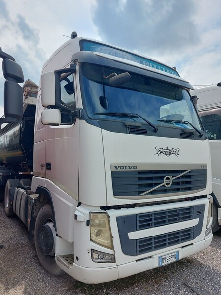 99#8091 Trattore stradale Volvo FH42T in vendita - foto 2