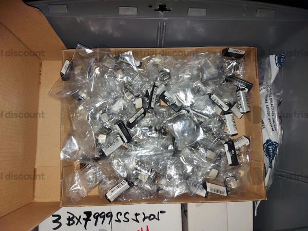 1#8093 Bracciali ed accessori in acciaio orologi ed accessori in pelle in vendita - foto 3