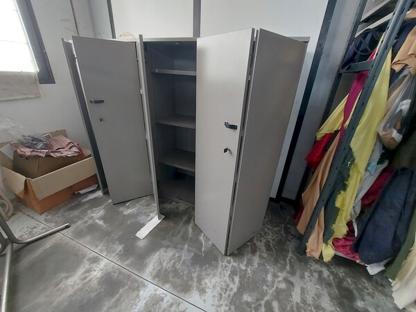 45#8109 Attrezzature e arredi magazzino in vendita - foto 3