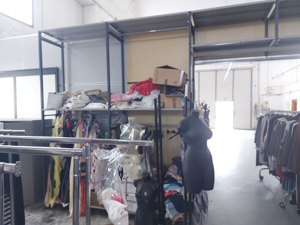 45#8109 Attrezzature e arredi magazzino in vendita - foto 5