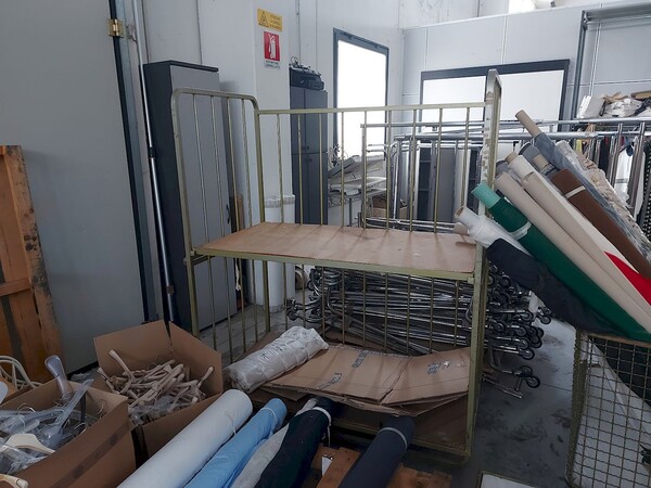 45#8109 Attrezzature e arredi magazzino in vendita - foto 38