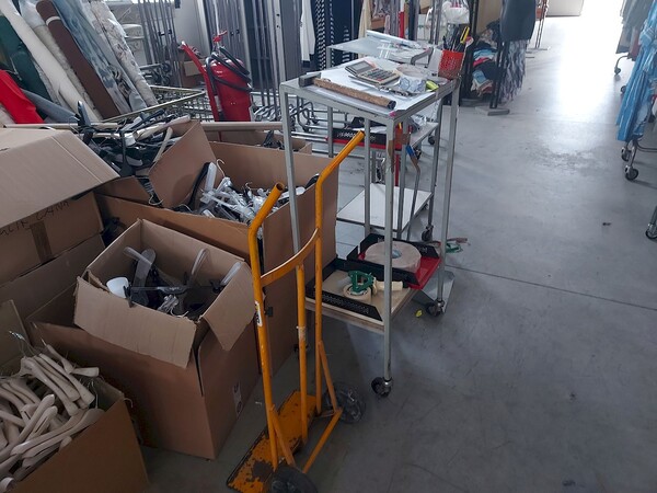 45#8109 Attrezzature e arredi magazzino in vendita - foto 39