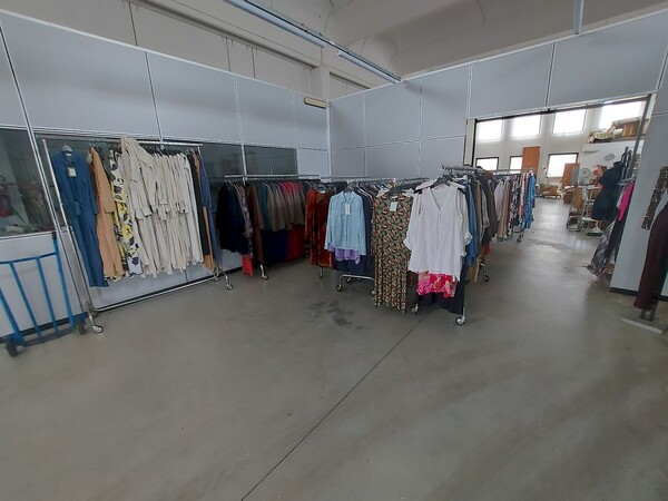 82#8109 Materie prime per il cucito e prodotti finiti in vendita - foto 2