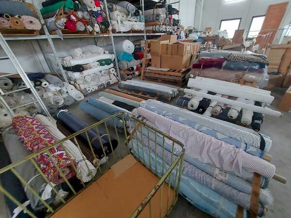 82#8109 Materie prime per il cucito e prodotti finiti in vendita - foto 4