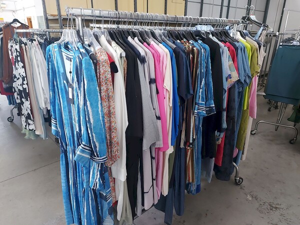 82#8109 Materie prime per il cucito e prodotti finiti in vendita - foto 6