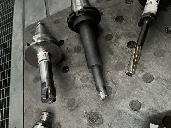 4#8114 Utensili, fissatori, cubi e staffe per alesatrice Spirit 250KM23 e alesatrice Spirit 460 in vendita - foto 26