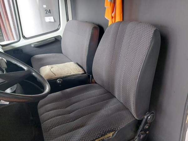 13#8115 Furgone Mercedes in vendita - foto 12