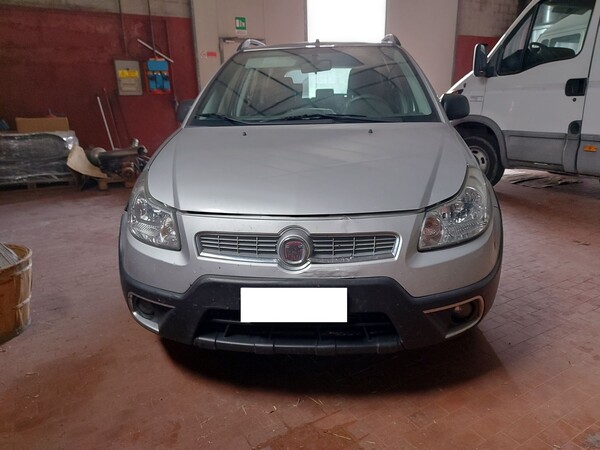 15#8115 Autovettura Fiat sedici in vendita - foto 6