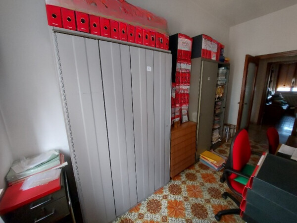 3#8115 Arredi per ufficio in vendita - foto 6