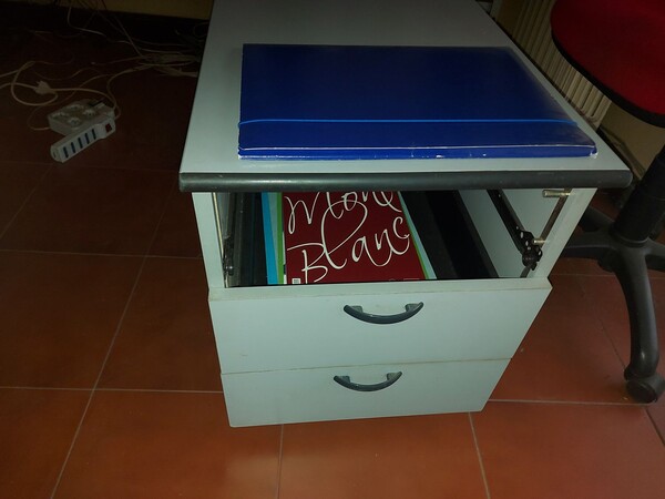 1#8116 Arredi e macchine elettroniche da ufficio in vendita - foto 36