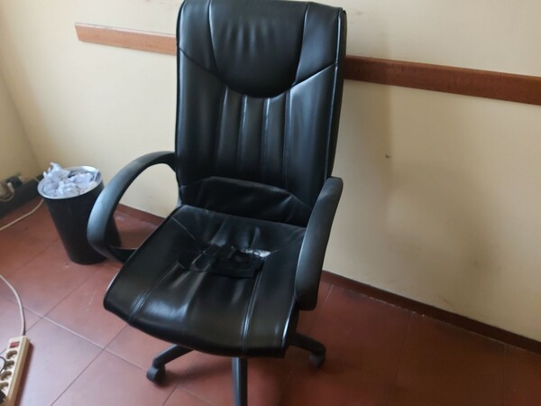 1#8116 Arredi e macchine elettroniche da ufficio in vendita - foto 45