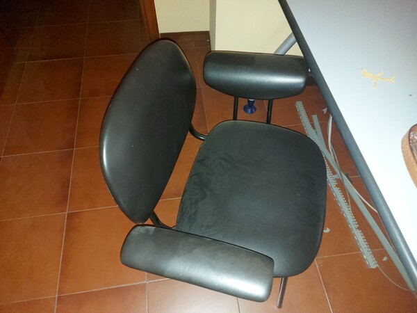 1#8116 Arredi e macchine elettroniche da ufficio in vendita - foto 69