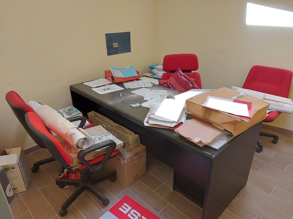6#8118 Arredi da ufficio in vendita - foto 12
