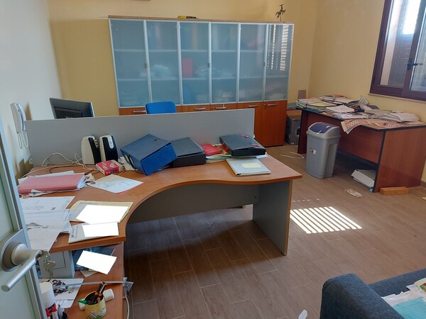 6#8118 Arredi da ufficio in vendita - foto 15