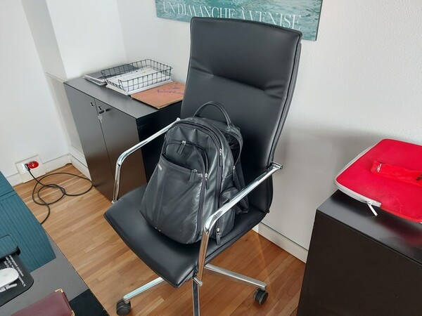 1#8119 Arredi per ufficio e negozio in vendita - foto 9