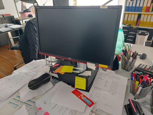 1#8119 Arredi per ufficio e negozio in vendita - foto 17