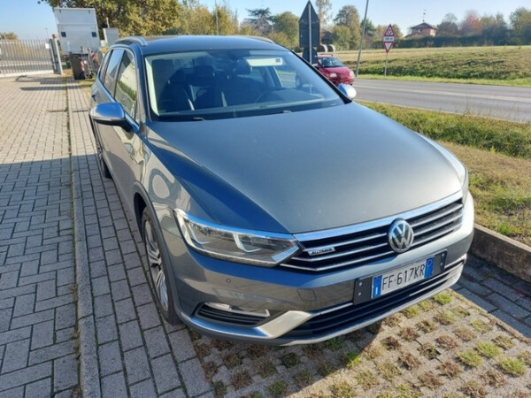 76#8119 Autovettura VolksWagen Passat in vendita - foto 5