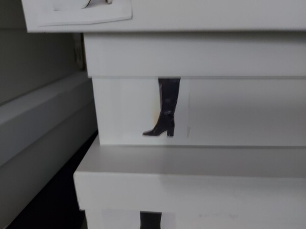 77#8119 Campionario capi d'abbigliamento e scarpe in vendita - foto 10