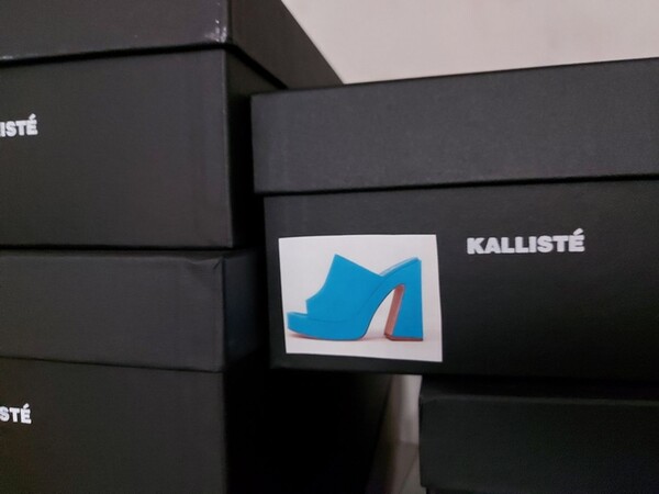 77#8119 Campionario capi d'abbigliamento e scarpe in vendita - foto 13