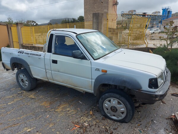 2#8135 Autocarro Pick Up Tata 4x4 in vendita - foto 1