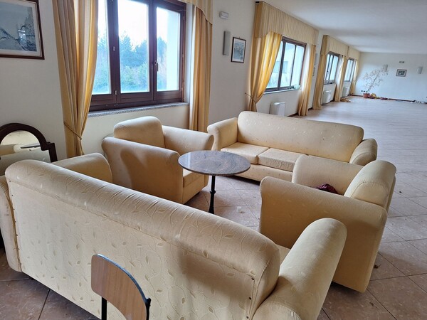 1#8141 Attrezzature e mobilio di hotel in vendita - foto 15