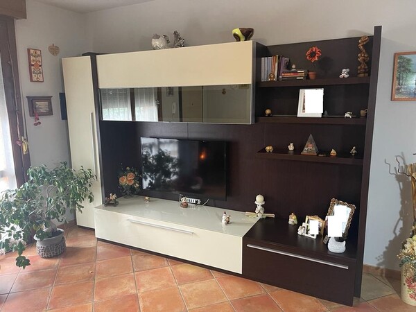 1#8148 Mobili di arredo casa e utensileria in vendita - foto 1