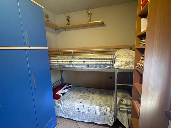1#8148 Mobili di arredo casa e utensileria in vendita - foto 11