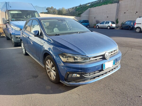 1#8158 Autovettura Volkswagen Polo in vendita - foto 1