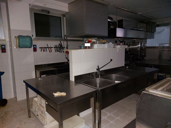 1#8172 Attrezzature ed arredo per ristorazione in vendita - foto 5