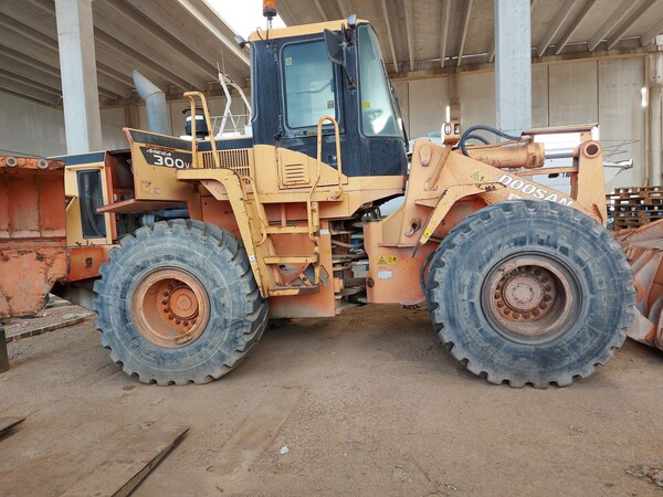5#8178 Pala Gommata Doosan Daewoo in vendita - foto 16