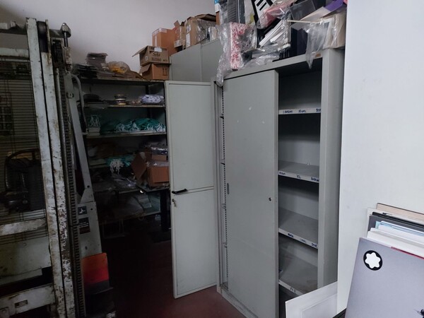 3#8179 Scaffalature in metallo e transpallet in vendita - foto 3