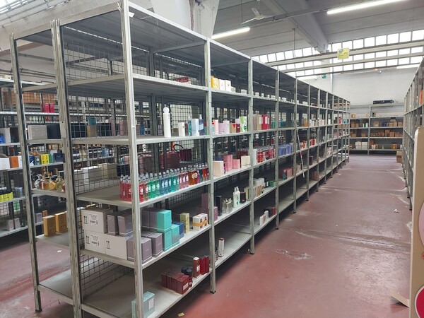 65#8179 Prodotti cosmetici e per la cura del corpo in vendita - foto 14