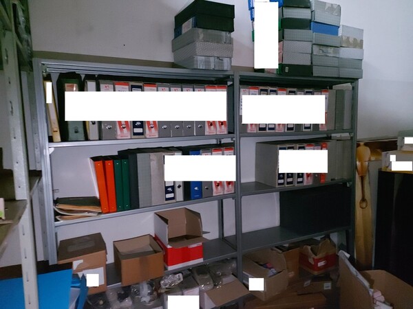 66#8179 Scaffalature e Carrello elevatore OM e Arredamento da ufficio in vendita - foto 13