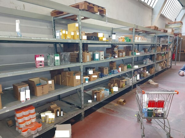 66#8179 Scaffalature e Carrello elevatore OM e Arredamento da ufficio in vendita - foto 51