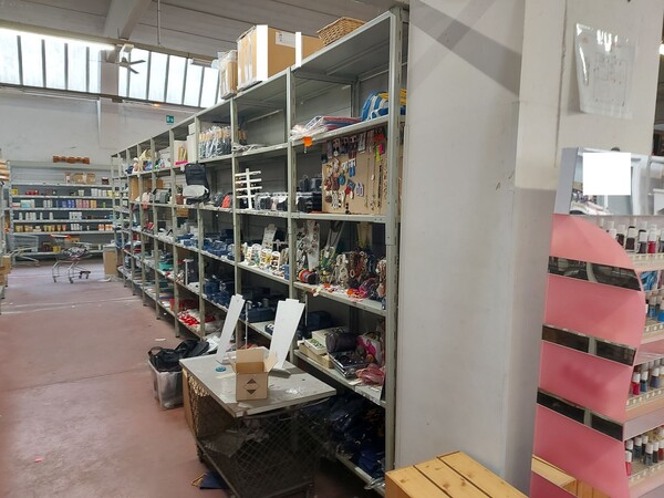 66#8179 Scaffalature e Carrello elevatore OM e Arredamento da ufficio in vendita - foto 60