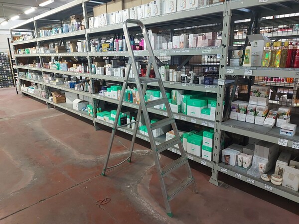 65#81791 Prodotti cosmetici e per la cura del corpo in vendita - foto 2