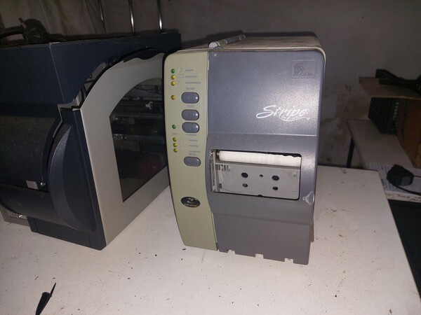 1#8180 Rimanenze di magazzino abbigliamento e macchine per confezionamento in vendita - foto 27